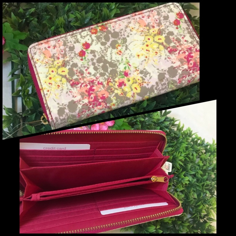 🍩3/$25 Floral zipper wallet
